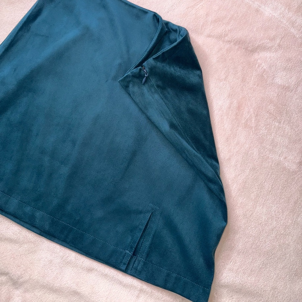 Forever 21 Peacock Blue Faux Suede Mini Skirt Side Zip Front Slit NWT, Size M - Picture 6 of 6